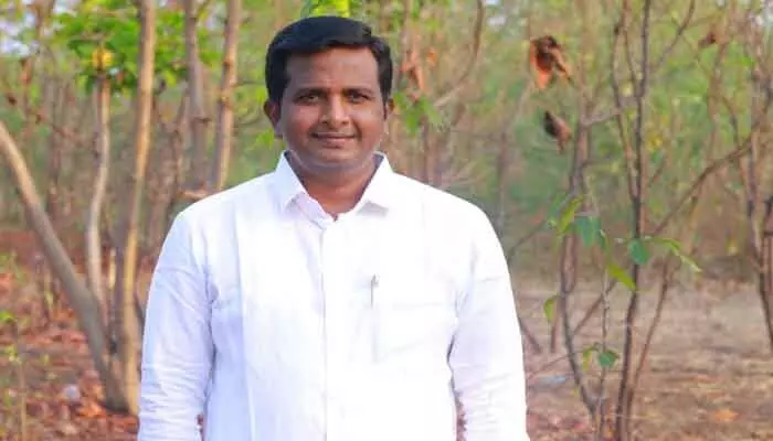 సంక్షేమ పథకాలు ప్రజల్లోకి చొచ్చుకెళ్లేలా చేస్తా : లింగాల రాజబాబు గౌడ్ సంక్షేమ పథకాలు ప్రజల్లోకి చొచ్చుకెళ్లేలా చేస్తా : లింగాల రాజబాబు గౌడ్