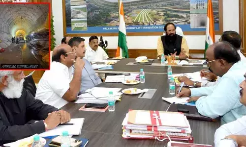 ఎస్‌ఎల్‌బీసీలో భద్రతా ప్రమాణాలు పాటించాలి : మంత్రి ఉత్తమ్‌కుమార్‌రెడ్డి