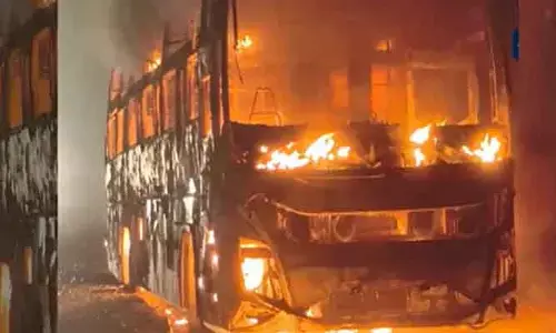 రాష్ట్రంలో మరో ఘోర ప్రమాదం.. కాలిబూడిదైన ప్రైవేటు ట్రావెల్స్ బస్సు