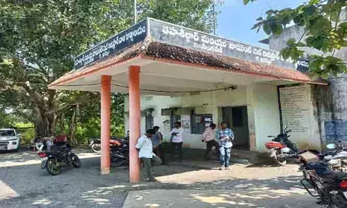 రెవెన్యూ కార్యాలయంలో అటకెక్కిన వాల్టా చట్టం