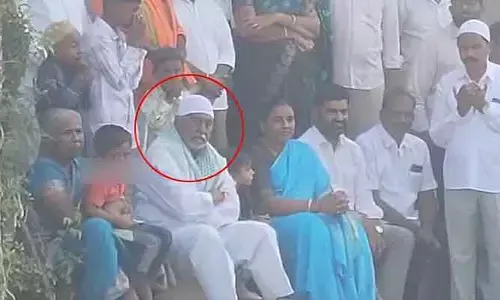 కాంగ్రెస్‌కు జీవన్ రెడ్డి ‘రామ్ రామ్’? BRS నేతలతో రంజాన్ ప్రార్థనల్లో ప్రత్యక్ష్యం