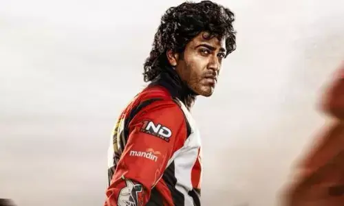 బైకర్ ట్రైలర్ విడుదలకు వేదిక ఖరారైంది.