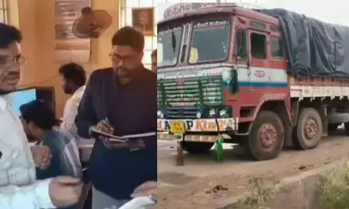 కాకినాడ పోర్టు వేదికగా రేషన్ బియ్యం అక్రమ రవాణా.. తనిఖీల్లో అధికారులకు బిగ్ షాక్