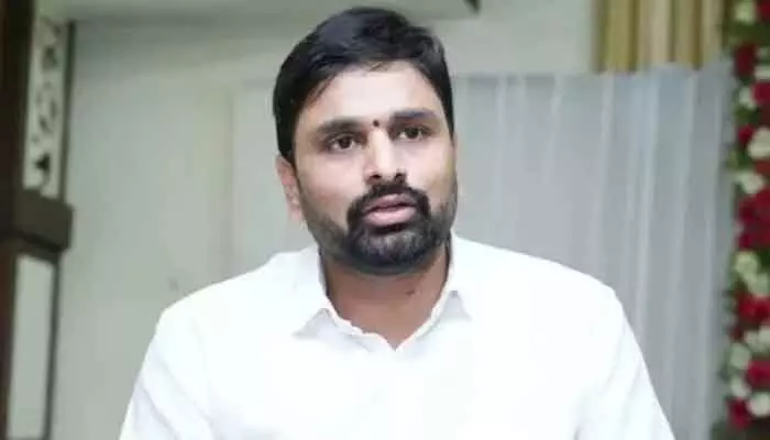 Drugs Case: మొయినాబాద్ డ్రగ్స్ కేసు.. TDP అధిష్ఠానానికి ఎంపీ పుట్టా మహేశ్ వివరణ Drugs Case: మొయినాబాద్ డ్రగ్స్ కేసు.. TDP అధిష్ఠానానికి ఎంపీ పుట్టా మహేశ్ వివరణ