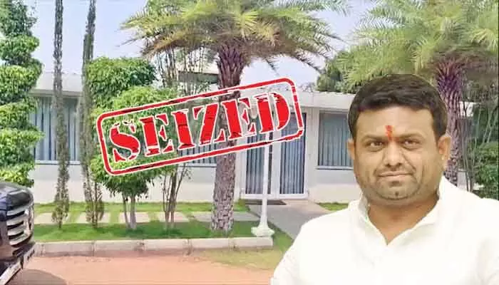 మొయినాబాద్ డ్రగ్స్ కేసు.. పైలట్ రోహిత్ రెడ్డి ఫామ్హౌస్ సీజ్ మొయినాబాద్ డ్రగ్స్ కేసు.. పైలట్ రోహిత్ రెడ్డి ఫామ్హౌస్ సీజ్