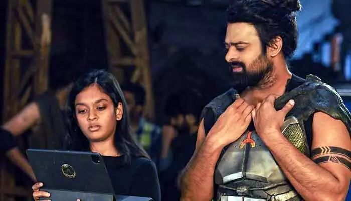 కల్కి సీక్వెల్పై అప్డేట్.. షూటింగ్లో జాయిన్ అయినా ఆ స్టార్ నటులు! కల్కి సీక్వెల్పై అప్డేట్.. షూటింగ్లో జాయిన్ అయినా ఆ స్టార్ నటులు!