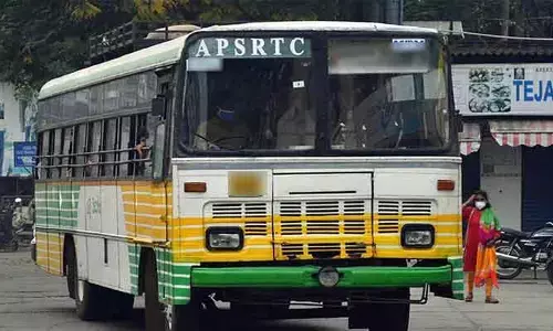 శ్రీశైలం సాక్షిగా.. ఏపీఎస్ ఆర్టీసీ డ్రైవర్‌పై కర్ణాటక ప్రయాణికుల దాడి