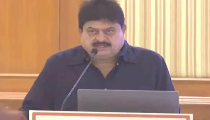 కాంగ్రెస్ ది అభివృద్ధి కాదు.. అంతా అవినీతే : బీజేపీ చీఫ్ రామచంద్రరావు కాంగ్రెస్ ది అభివృద్ధి కాదు.. అంతా అవినీతే : బీజేపీ చీఫ్ రామచంద్రరావు