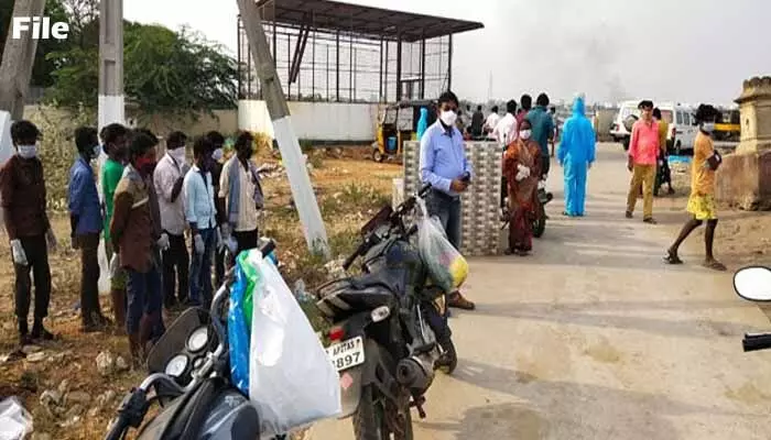 నెల్లూరులో కలకలం.. శ్మశానంలో సగంకాలిన డెడ్ బాడీ నెల్లూరులో కలకలం.. శ్మశానంలో సగంకాలిన డెడ్ బాడీ