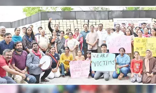 మధు పార్క్ రిడ్జ్ అపార్ట్మెంట్ వాసుల దీక్షలో ప్రముఖులు!