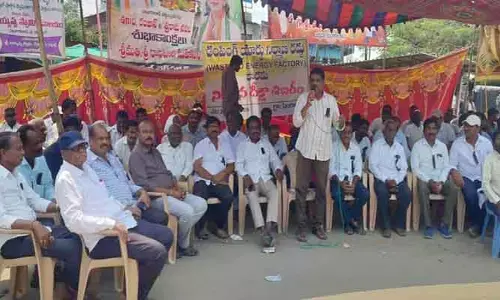 రెండో రోజుకు చేరిన డంపింగ్ యార్డు వ్యతిరేక దీక్షలు