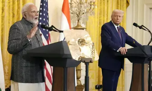 పశ్చిమాసియా సంక్షోభం: మోడీతో ట్రంప్ చర్చలు.. హోర్ముజ్ జలసంధిపైనే అందరి కళ్లు!