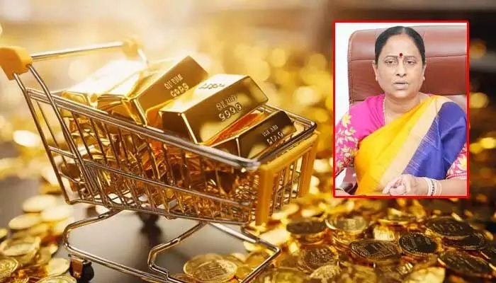 Konda Surekha: వందల కిలోల బంగారం ఉంది.. ఆ దేవుడికి ఆభరణాలు చేపిస్తాం Konda Surekha: వందల కిలోల బంగారం ఉంది.. ఆ దేవుడికి ఆభరణాలు చేపిస్తాం