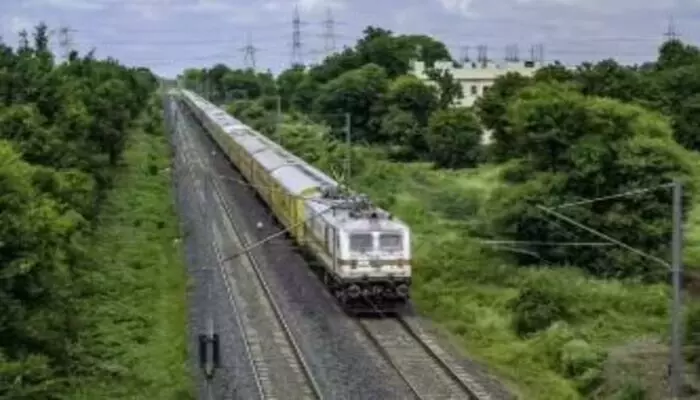 Railways: టికెట్ క్యాన్సిలేషన్ రూల్స్ సవరించిన భారతీయ రైల్వే Railways: టికెట్ క్యాన్సిలేషన్ రూల్స్ సవరించిన భారతీయ రైల్వే