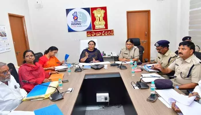 అట్రాసిటీ కేసుల్లో సత్వర న్యాయానికి చర్యలు : కలెక్టర్ ఖుష్బూ గుప్తా అట్రాసిటీ కేసుల్లో సత్వర న్యాయానికి చర్యలు : కలెక్టర్ ఖుష్బూ గుప్తా
