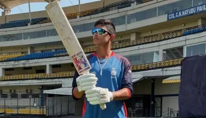 సౌతాఫ్రికా టూరుకు హర్మన్ప్రీత్ సేన ఎంపిక.. తొలిసారిగా జాతీయ జట్టులో అనుష్కకు చోటు సౌతాఫ్రికా టూరుకు హర్మన్ప్రీత్ సేన ఎంపిక.. తొలిసారిగా జాతీయ జట్టులో అనుష్కకు చోటు