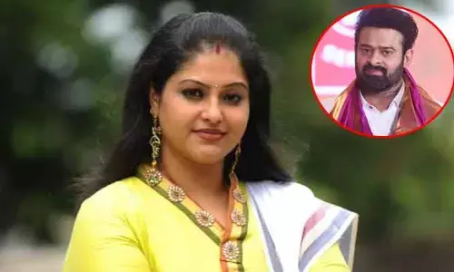 ప్రభాస్ సినిమాలో ఛాన్స్ వచ్చినా ఆ పాత్రలు చేయను.. స్టార్ నటి షాకింగ్ నిర్ణయం