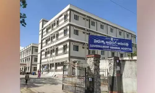 సర్కార్ దవాఖానాల్లో స్టాప్ నర్సులే దిక్కా..?