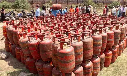 రాష్ట్రంలో గ్యాస్ కొరతపై మంత్రి కీలక ప్రకటన