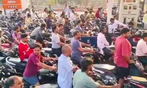 సోషల్ మీడియాలో పుకార్లు.. ప్రజలు ఆగం ఆగం..