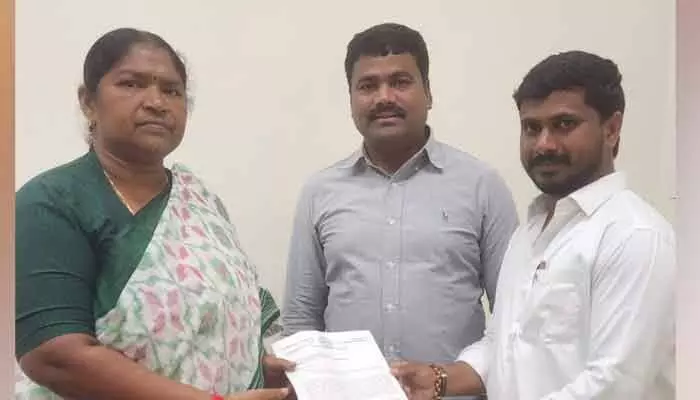 చిలుక వాగు ప్రక్షాళన.. మోడల్ బస్ స్టాండ్ నిర్మాణం కోసం ముందడుగు చిలుక వాగు ప్రక్షాళన.. మోడల్ బస్ స్టాండ్ నిర్మాణం కోసం ముందడుగు