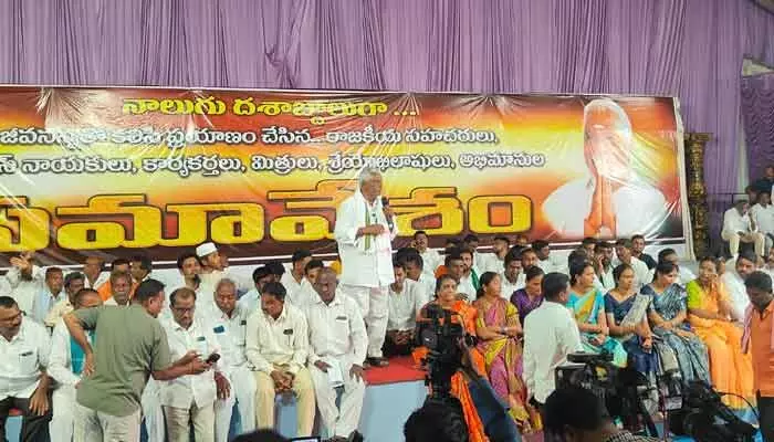 కాంగ్రెస్కు జీవన్ రెడ్డి రాజీనామా కాంగ్రెస్కు జీవన్ రెడ్డి రాజీనామా