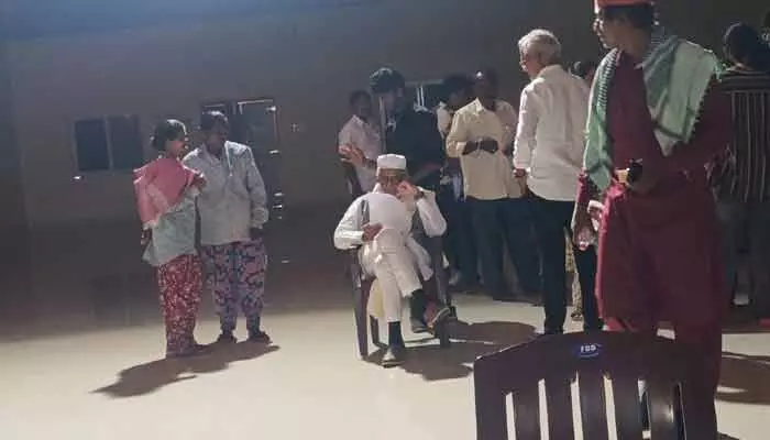 బయ్యారంలో సినిమా సందడి.. హీరో మురళీ మోహన్ షూటింగ్ షురూ బయ్యారంలో సినిమా సందడి.. హీరో మురళీ మోహన్ షూటింగ్ షురూ