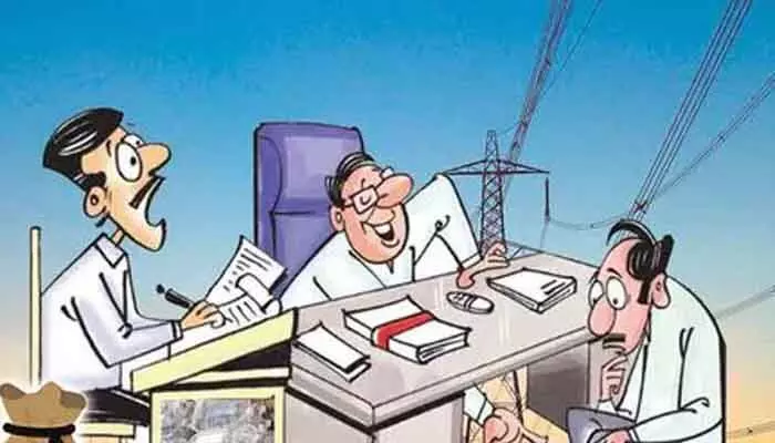 విద్యుత్ శాఖ లో కమీషన్ల దందా..! విద్యుత్ శాఖ లో కమీషన్ల దందా..!