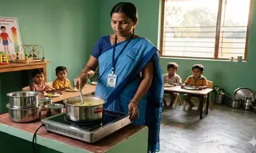 గ్యాస్ కష్టాలకు చెక్: 44,346 అంగన్‌వాడీ కేంద్రాలకు ఇండక్షన్ స్టవ్‌ల పంపిణీ