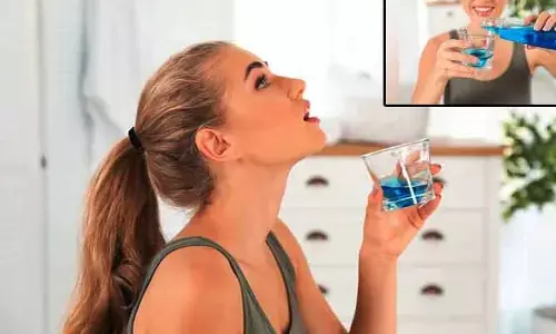 Health : నోటి పరిశుభ్రత కోసం మౌత్‌వాష్.. వామ్మో ఇంత డేంజరా!!
