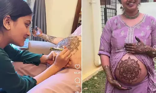 Viral : మాతృత్వపు వేడుకలు : బేబీ బంప్‌ మెహందీ.. నయా ట్రెండ్ వైరల్