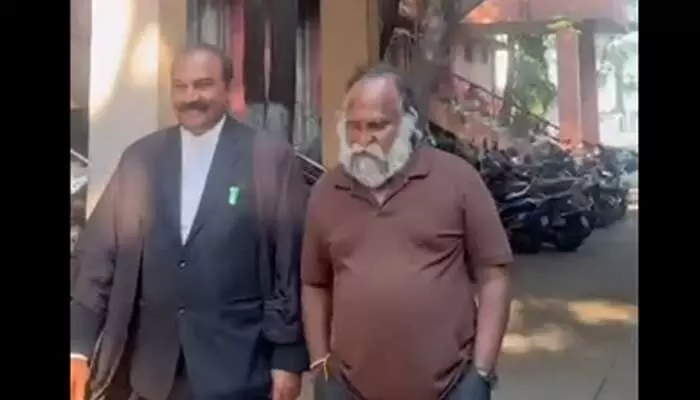 జగ్గారెడ్డిపై మనుషుల అక్రమ రవాణా కేసు.. కోర్టు కీలక తీర్పు జగ్గారెడ్డిపై మనుషుల అక్రమ రవాణా కేసు.. కోర్టు కీలక తీర్పు