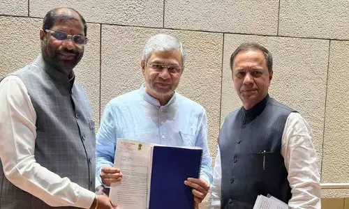 ఖమ్మం-బస్తర్ కారిడార్‌ను నాలుగు లేన్లుగా విస్తరించండి: రైల్వే మంత్రికి MP వద్దిరాజు వినతి
