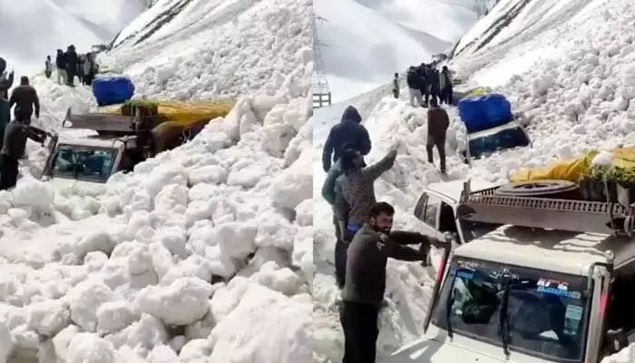 లడఖ్లో ఘోర ప్రమాదం: ఏడుగురు మృతి, పలువురికి సీరియస్! లడఖ్లో ఘోర ప్రమాదం: ఏడుగురు మృతి, పలువురికి సీరియస్!
