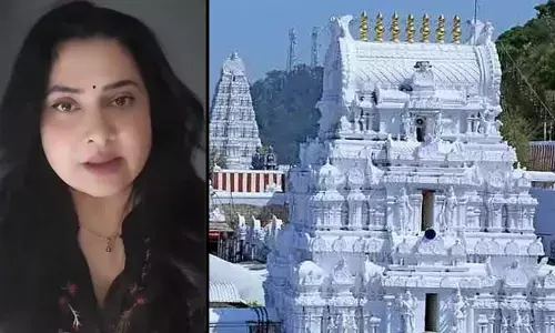 శ్రీకాళహస్తి ఆలయంలో అడుగడుగునా వసూళ్లు.. భక్తురాలి ఆవేదన వైరల్