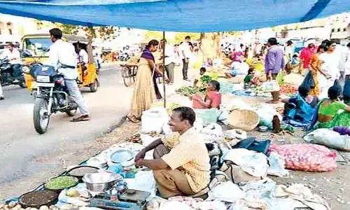 రూ.9.60 ల‌క్ష‌ల‌కు తై బ‌జార్ వేలం