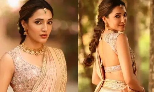 Neha shetty: క్లాసిక్ లుక్‌లో ఆకట్టుకుంటున్న యంగ్ హీరోయిన్