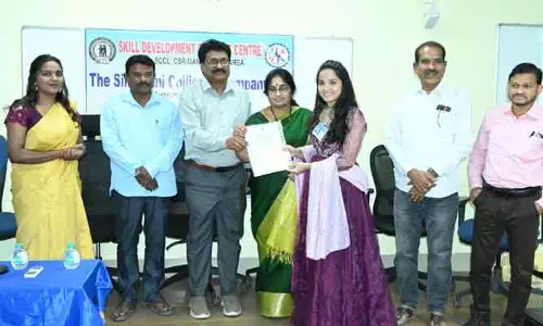 స్కిల్ డెవలప్మెంట్‌లో ట్రైనింగ్ పొందిన మహిళా అభ్యర్థులకు సర్టిఫికెట్స్ పంపిణీ