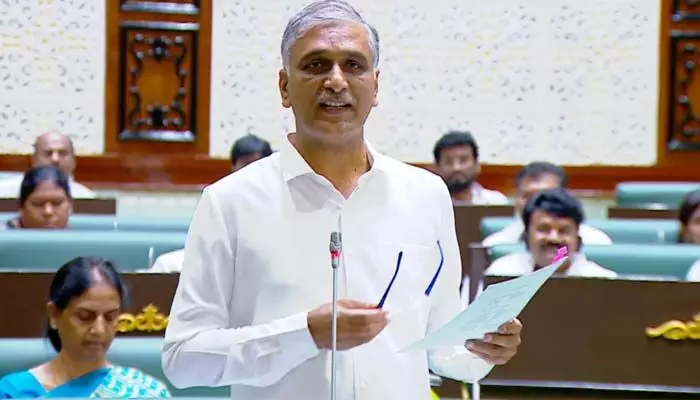 పోలీసు శాఖ సీఎం వద్దనే ఉండి కూడా ఇంత నిర్లక్ష్యమా?.. సభ నుండి బీఆర్ఎస్ వాకౌట్ పోలీసు శాఖ సీఎం వద్దనే ఉండి కూడా ఇంత నిర్లక్ష్యమా?.. సభ నుండి బీఆర్ఎస్ వాకౌట్