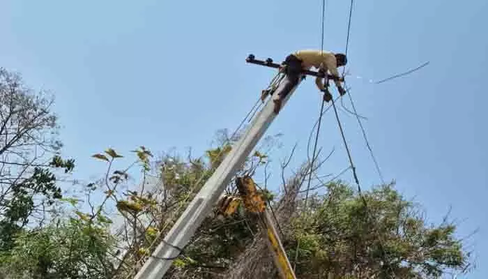 అప్రకటిత విద్యుత్తు కోత..? అప్రకటిత విద్యుత్తు కోత..?