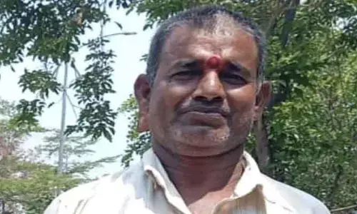 ఉద్యోగ భ‌ద్ర‌త లేక‌.. పెళ్లి చేసుకోలేక 33 ఏళ్లుగా నిరీక్ష‌ణ‌..!