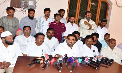 స్కూల్ గుర్తింపు రద్దు చేయాలి