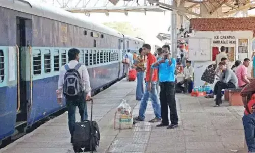 రైల్వేశాఖలో గుట్కా, సిగరెట్స్ యాడ్స్ నిషేధం