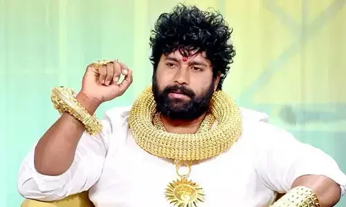 సినిమా అవకాశాల కోసమే: సూర్యాభాయ్ గోల్డ్ మ్యాన్ అవతారం!