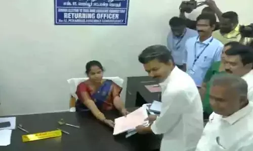 రాజకీయ ప్రస్థానంలో కీలక అడుగు.. రెండు స్థానాల నుంచి విజయ్  నామినేషన్లు