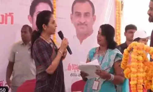 మరోసారి ప్రోటోకాల్ రగడ: టిడ్కో ఇళ్ల పంపిణీలో ఎమ్మెల్యే ఆగ్రహం