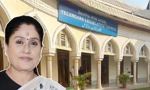ఆ చారిత్రక తప్పిదం ప్రభుత్వం చేయొద్దు.. మండలిలో ఎమ్మెల్సీ విజయశాంతి ఫైర్