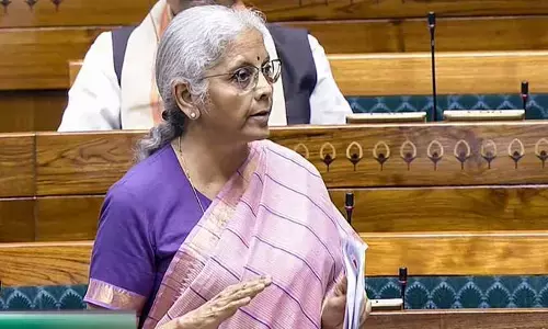 బ్యాంక్ లాకర్లలోని వస్తువులను బట్టి బీమా ఇవ్వలేం: నిర్మలా సీతారామన్‌