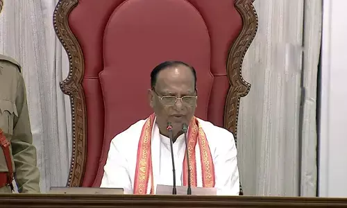 మీ లాంటి వాళ్లు సభలో ఉండటం దురదృష్టకరం.. గుత్తా ఫైర్