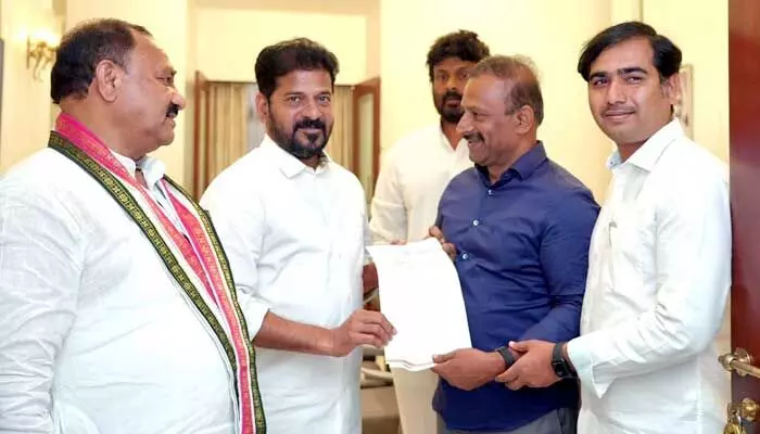 తహశీల్దార్లకు పదోన్నతి కల్పించండి.. సీఎంకు ట్రెసా రిక్వెస్ట్ తహశీల్దార్లకు పదోన్నతి కల్పించండి.. సీఎంకు ట్రెసా రిక్వెస్ట్